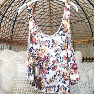 American Eagle - Flowy Floral Tank